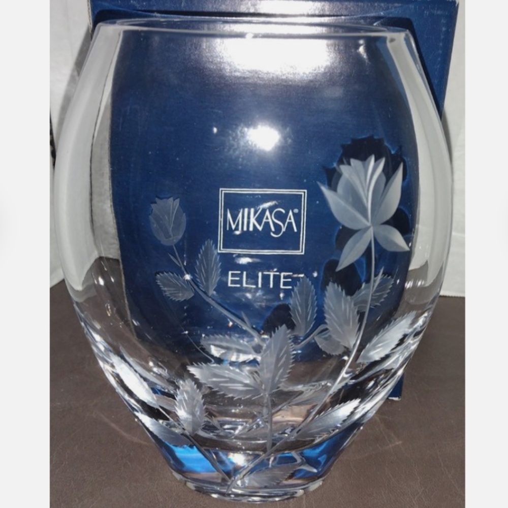 MIKASA CRYSTAL CLASSIC ROSE 8.5" MOON VASE - IN BOX